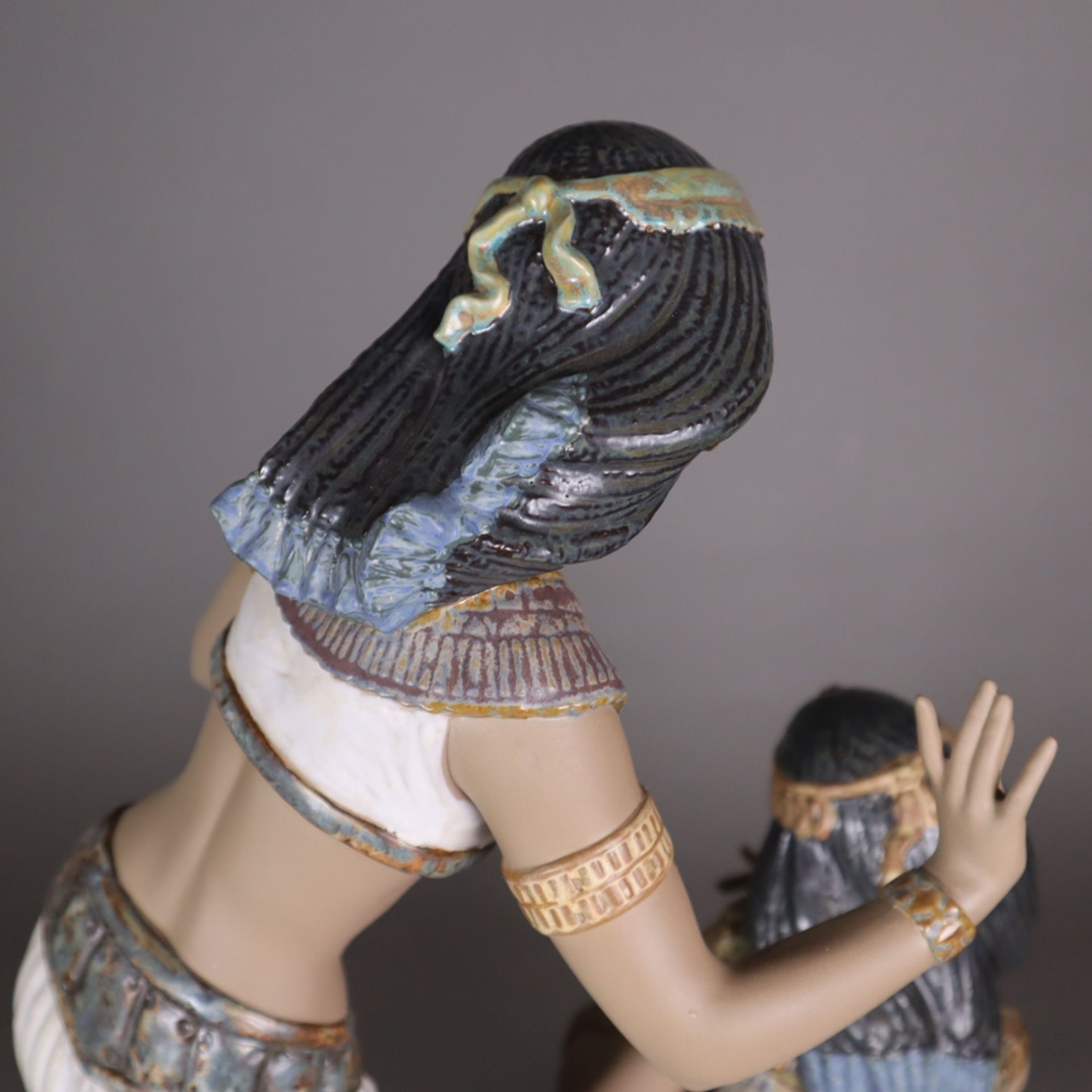 "Tänzerinnen vom Nil"- Porzellanfigur, Lladro, Spanien, Entwurf von Juan Ignacio Aliena (2004), Bis - Image 8 of 12