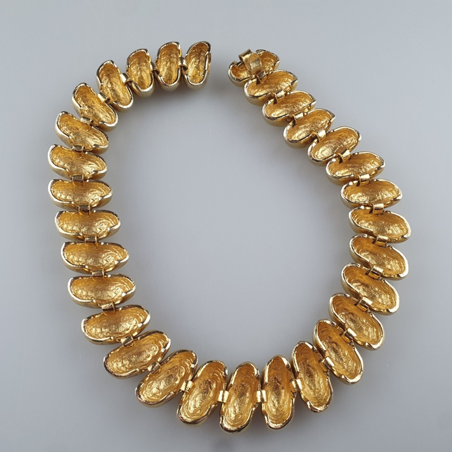 Massives Vintage-Statement-Collier - vergoldetes Metall, bohnenförmige miteinander verbundene Glied - Bild 5 aus 5