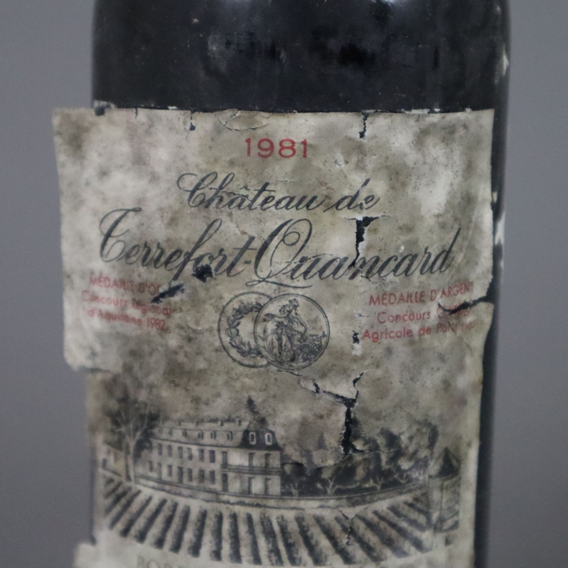 Wein - 1981 Château de Terrefort-Quancard, Bordeaux Supérieur, France, 0,7 L, Flasche verschmutzt, - Image 5 of 6