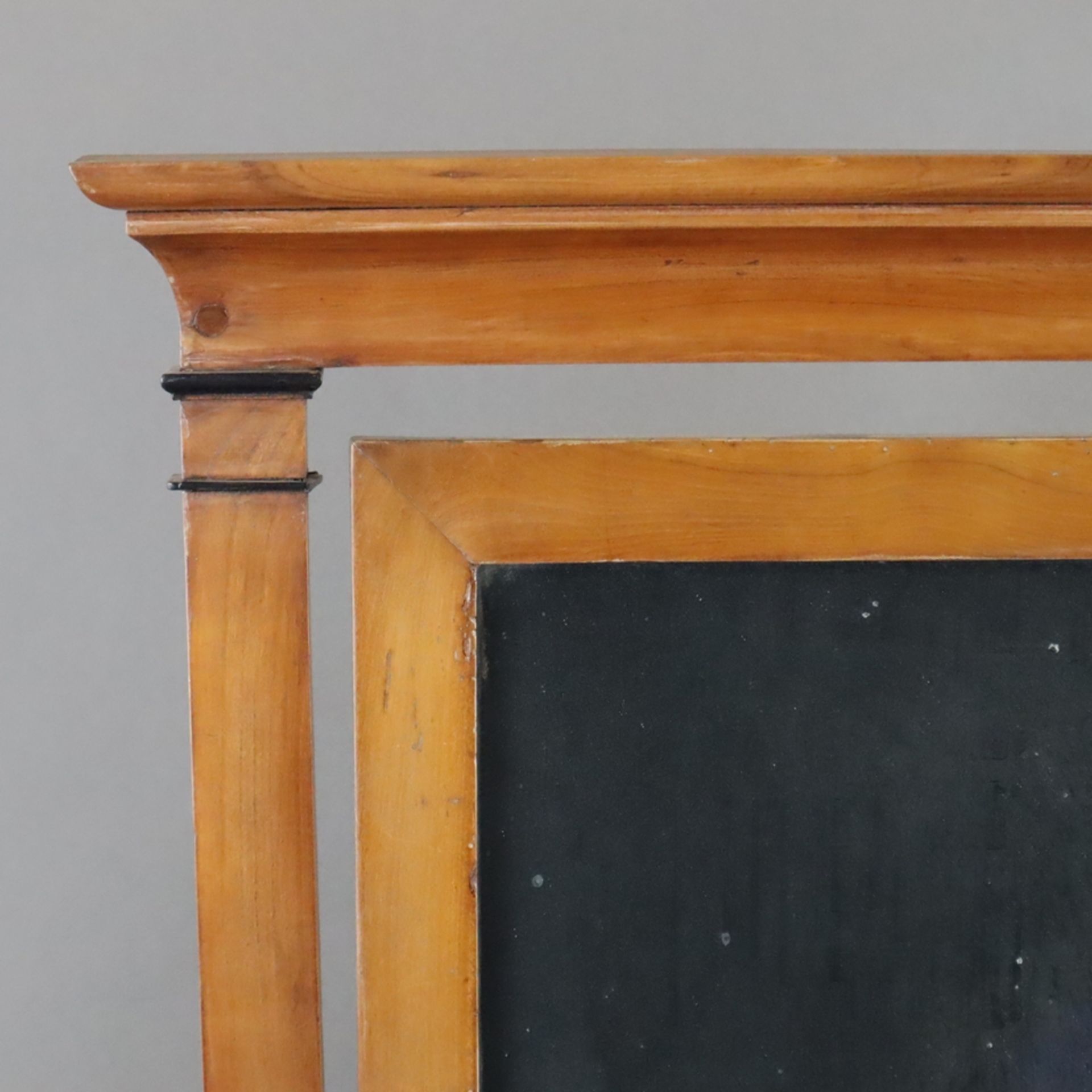 Tischpsyche - Frankreich, frühes 19.Jh., Kirschbaum, teils ebonisiert, schwenkbarer Spiegel zwische - Image 3 of 10