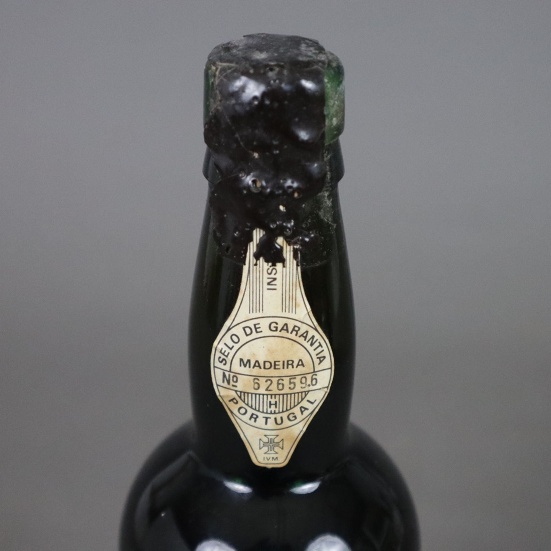 Wein - 1922 Vintage Madeira D’Oliveiras Boal, Portugal, 75 cl - Image 2 of 4