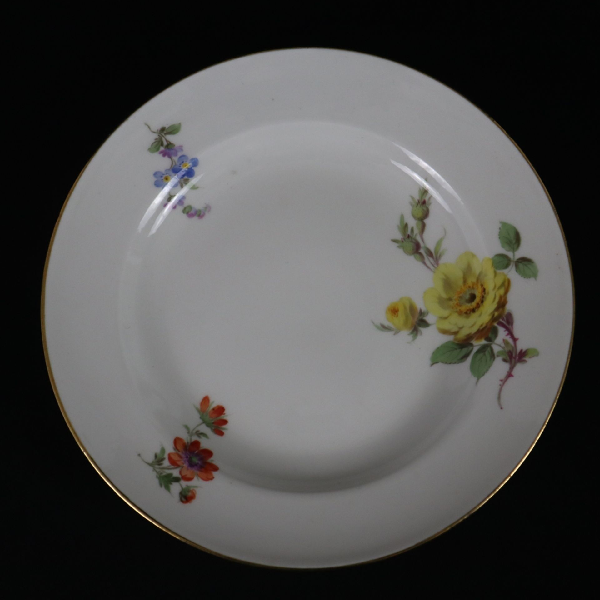 3-tlg. Gedeck mit Blumenmalerei - Meissen, Knaufzeit (1850-1924), Porzellan, polychrome Bemalung mi - Bild 6 aus 8