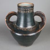 Doppelhenkel-Vase - wohl Balkan, 19.Jh. oder älter, Ton, braun glasiert, umlaufend Ornamentborte, s