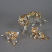 Drei Swarovski Figuren - Tigerin mit zwei Tigerjungen aus der Serie "Endangered Wildlife", SCS Jahr