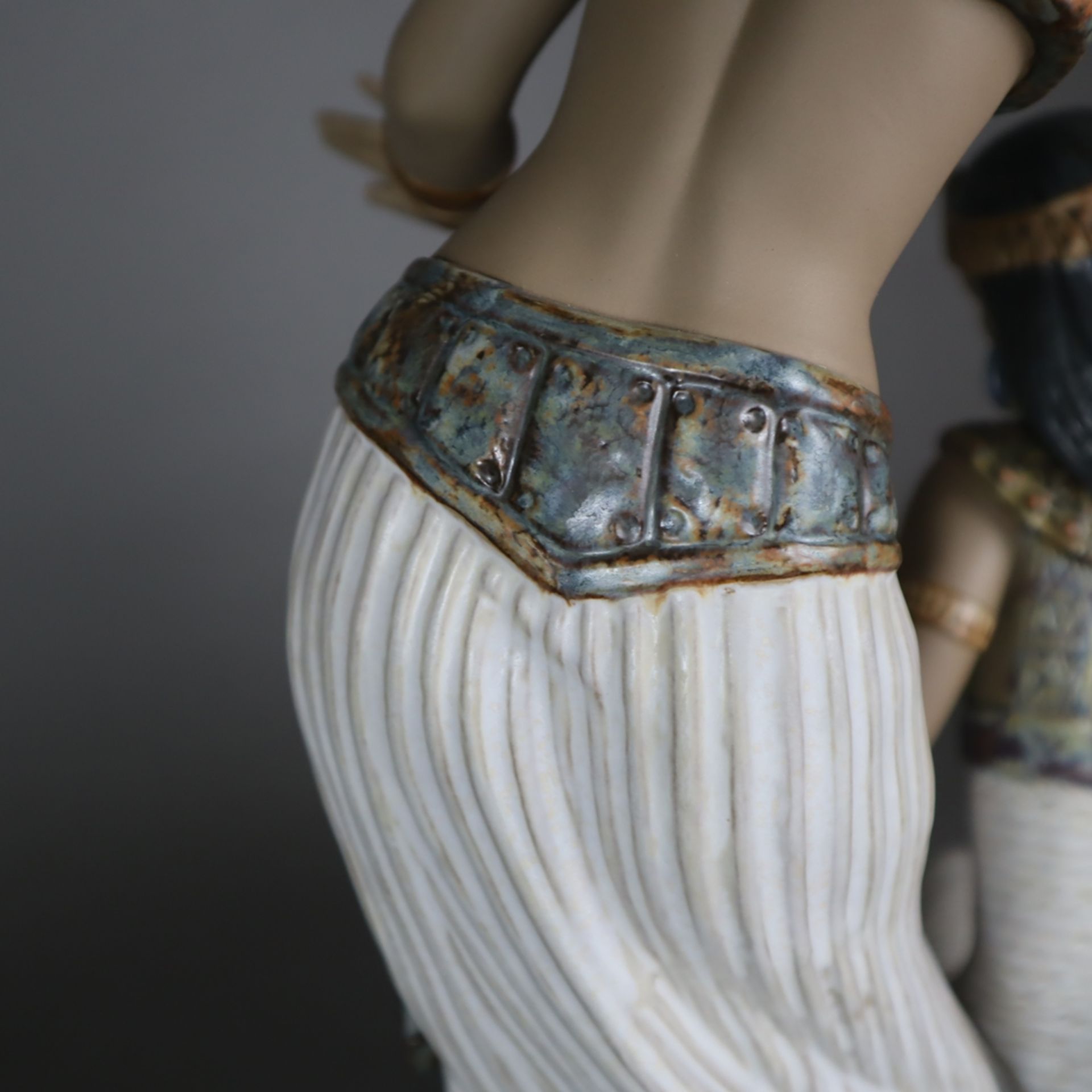 "Tänzerinnen vom Nil"- Porzellanfigur, Lladro, Spanien, Entwurf von Juan Ignacio Aliena (2004), Bis - Bild 9 aus 12
