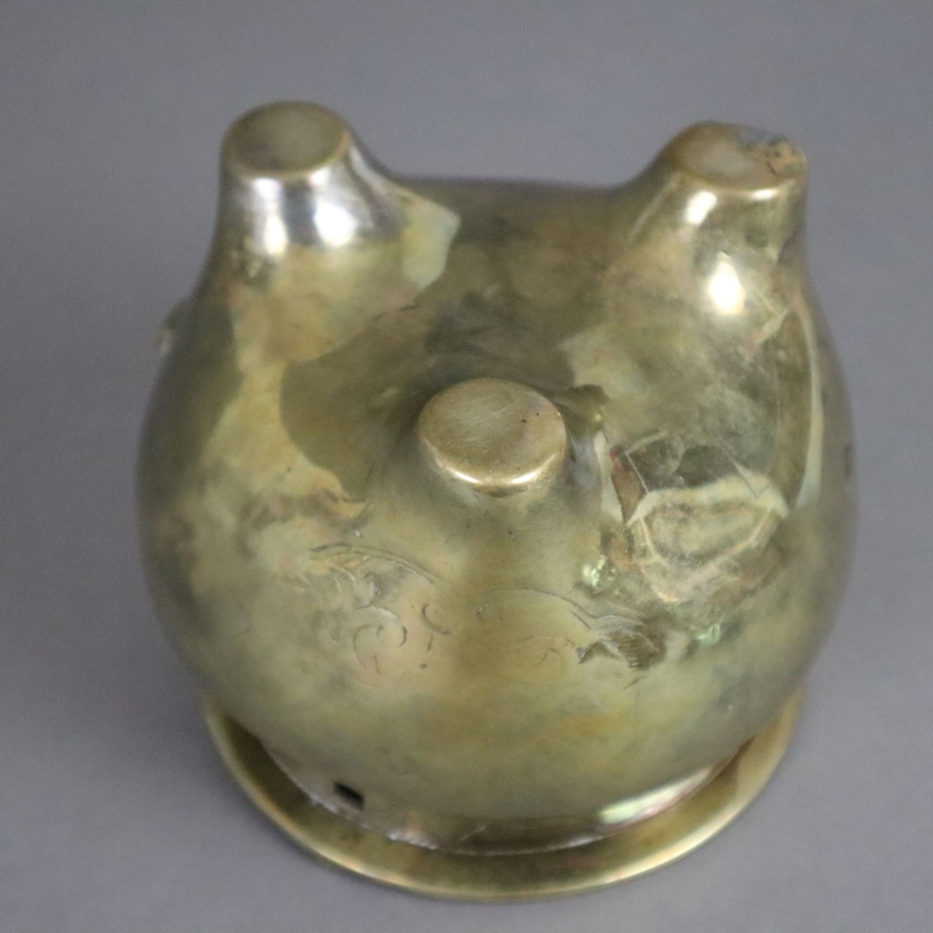 Weihrauchbrenner - China, 20. Jh., Bronzelegierung außen auf Hochglanz poliert, bauchige Form mit d - Bild 7 aus 7