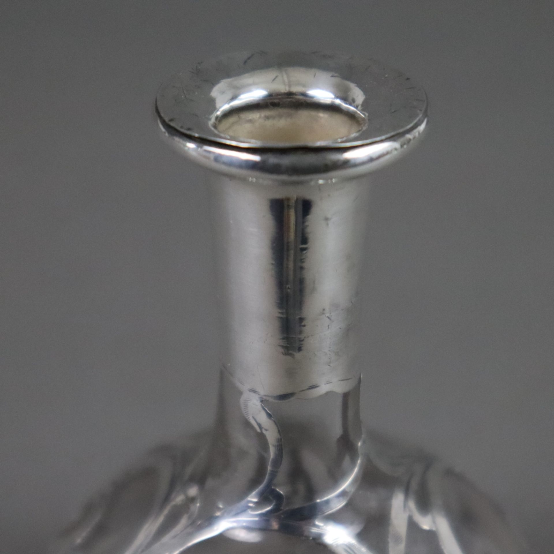 Parfümflakon - USA, flächendeckend mäandrierender Jugendstil-Rankendekor in Silver-Overlay-Technik, - Bild 3 aus 8