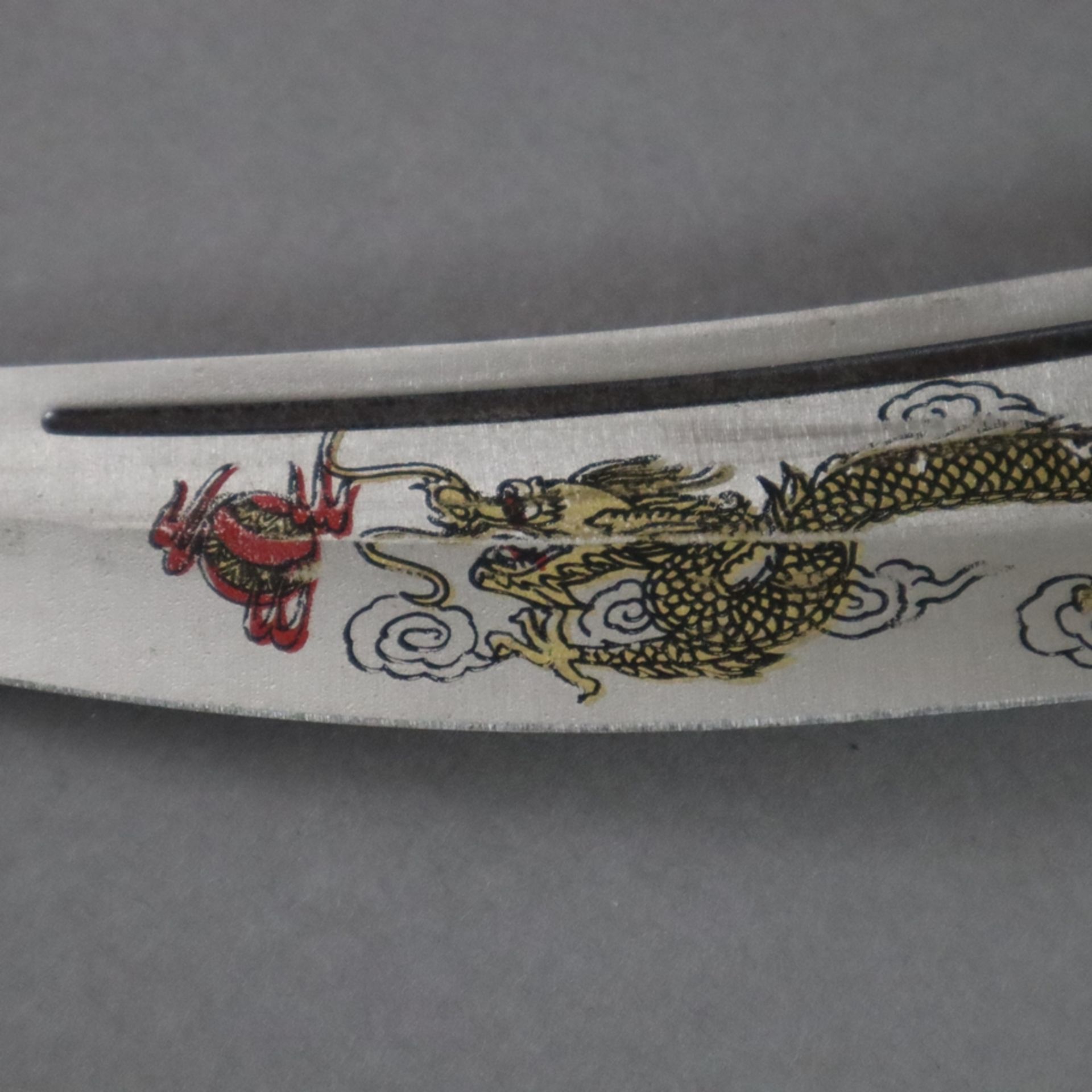 Dolch im chinesischen Stil - leicht gekrümmte einseitige Stahlklinge mit geätztem Drachenmotiv in F - Bild 4 aus 7