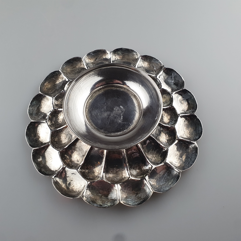 Biedermeier-Glasbecher mit floralem Zierdeckel und Untersatz aus Silber - Fa. Mayerhofer & Klinkosc - Image 9 of 13