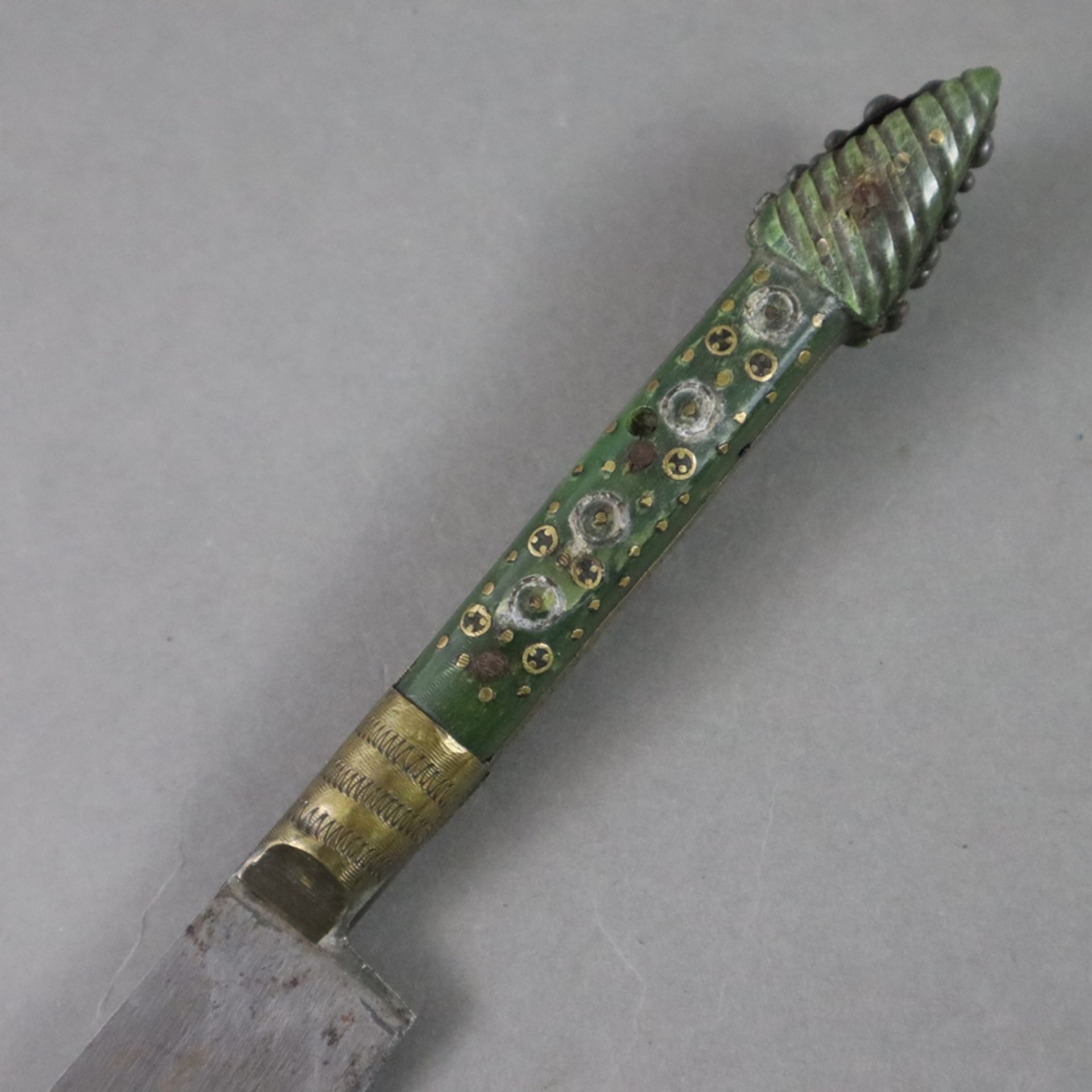 Dolch/Kard - osmanisch, feste Rückenklinge gemarkt, schmaler intarsierter Griff aus grüner Jade, ge - Bild 2 aus 5