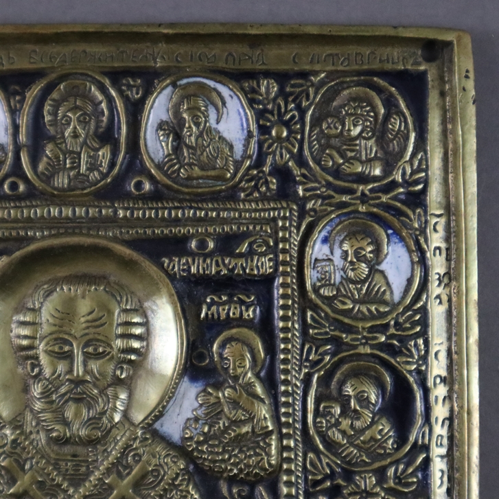 Reiseikone "Hl. Nikolaus" - Russland, 19.Jh., Bronzelegierung, blau-weiß emailliert, Bildfeld mit r - Image 5 of 9