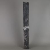 Randaxhe, Noël (1922-2013) - Stele, Keramik, unten mit Künstlerstempel, H. ca. 104,5cm