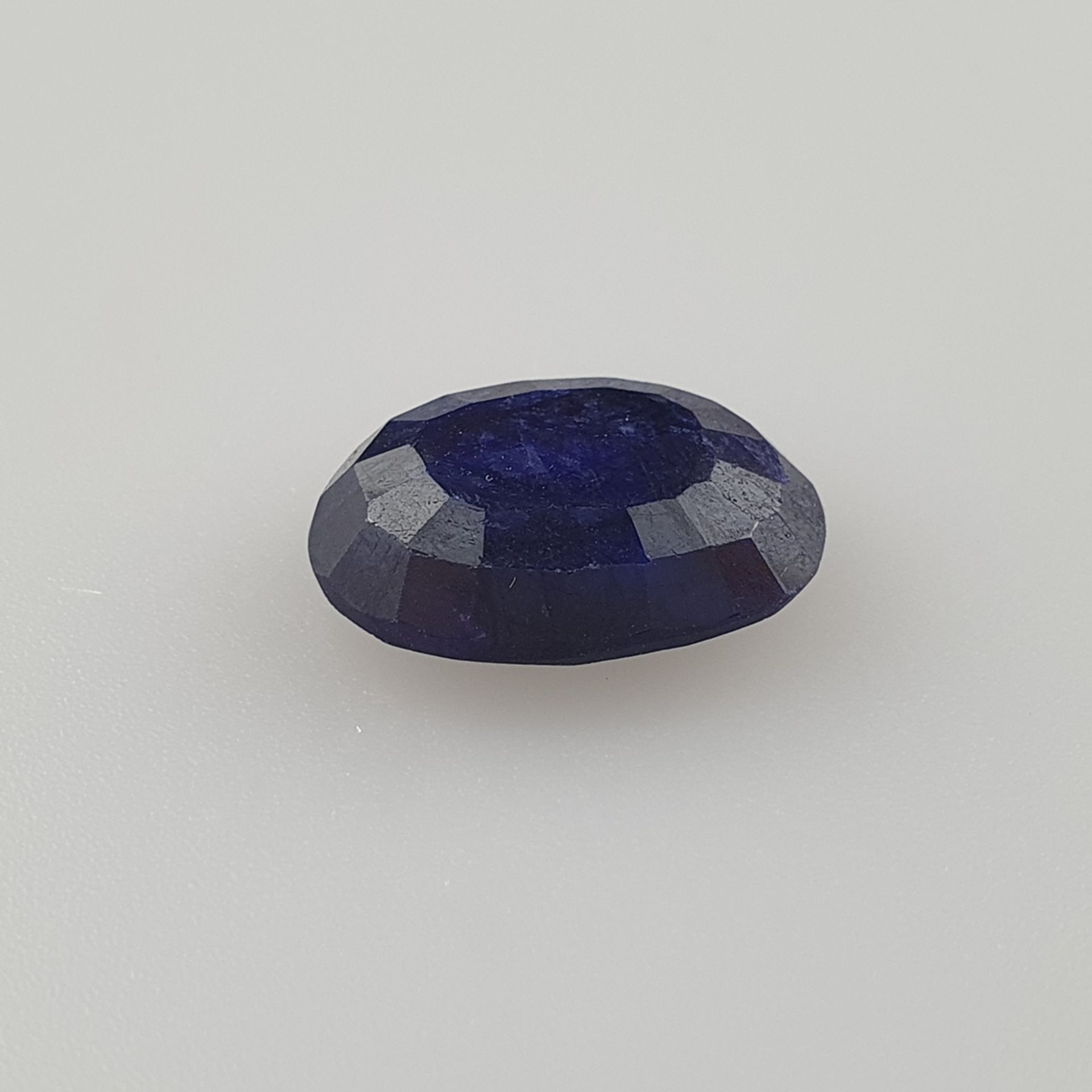 Loser Saphir - dunkelblau, oval facettiert, ca.14,69ct, mit IDT-Zertifikat - Bild 4 aus 6