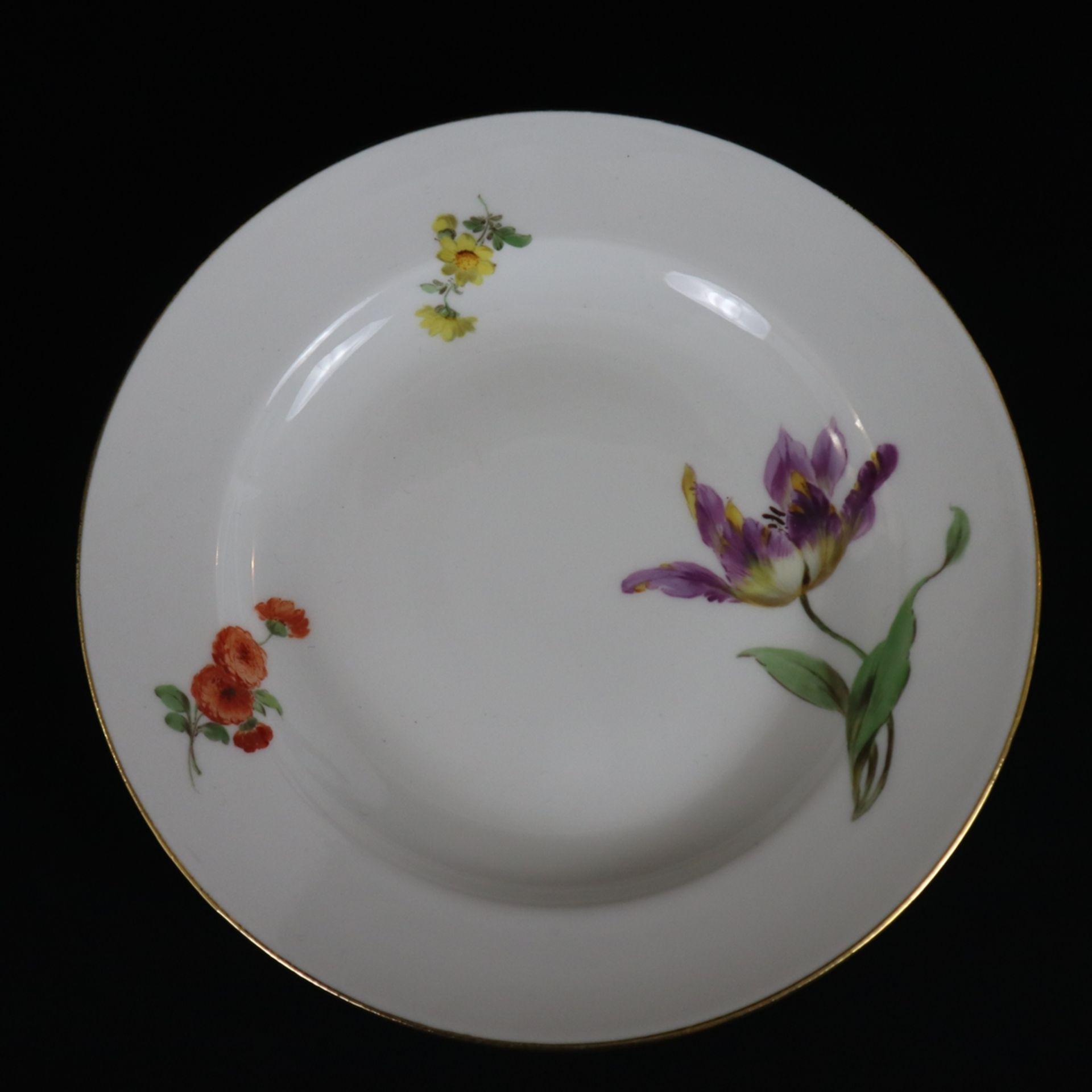 Konvolut Meissen - 5-tlg., Knaufzeit (1850-1924), Porzellan, polychrome Bemalung mit Blumenarrangem - Bild 7 aus 9