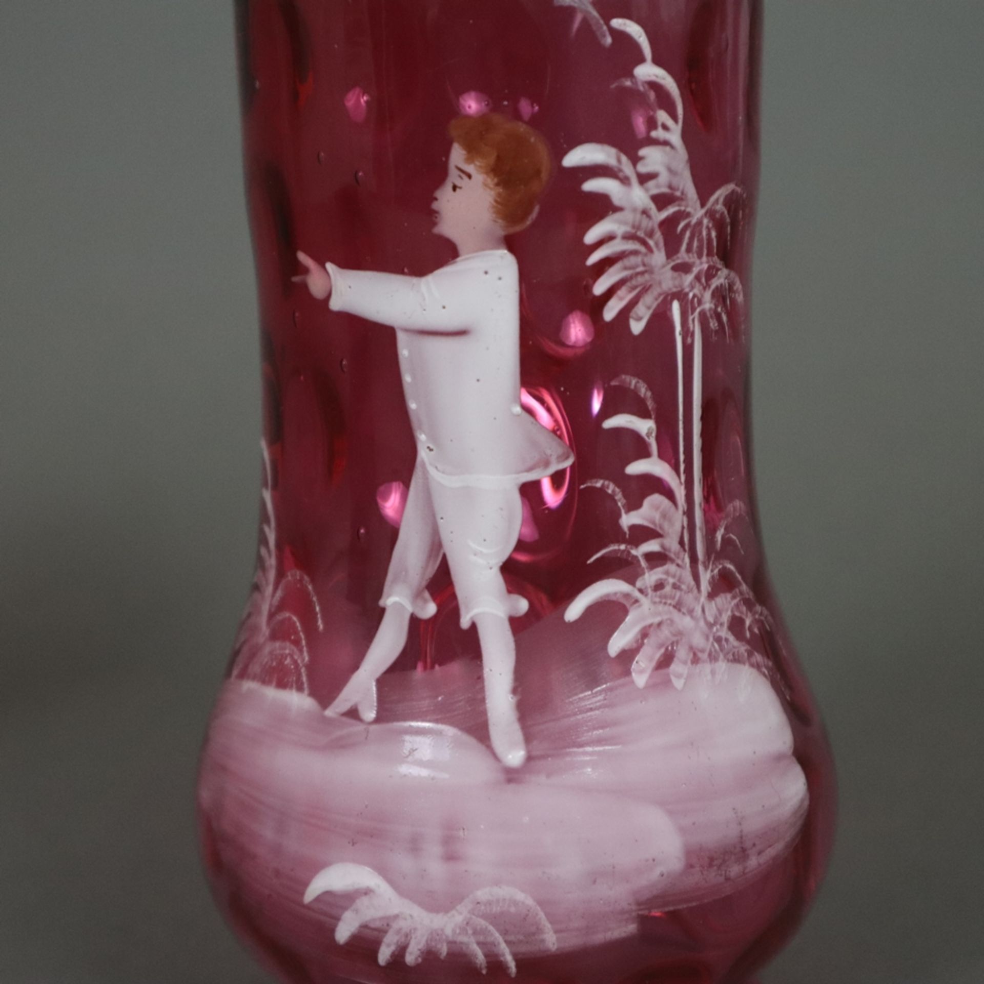 Konvolut antikes Glas - 19. Jh., 3-tlg.: 1x Fußglas, Klarglas, teils rubinrot gebeizt, auf rundem g - Image 3 of 6