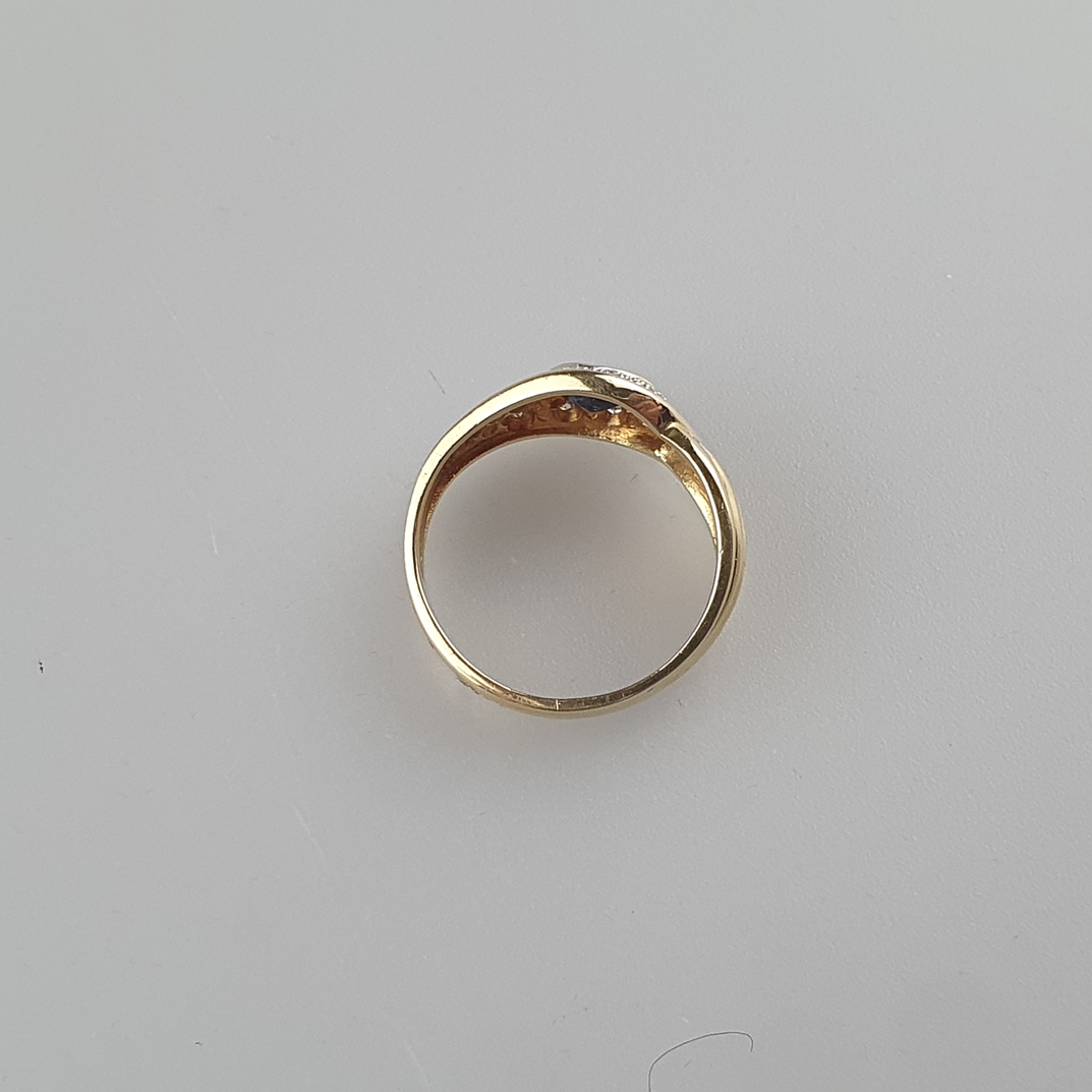 Saphirring mit Diamanten - Gelbgold 585/000 (14K), gestempelt „585“, in stilisierter Uräusform, zen - Image 5 of 5