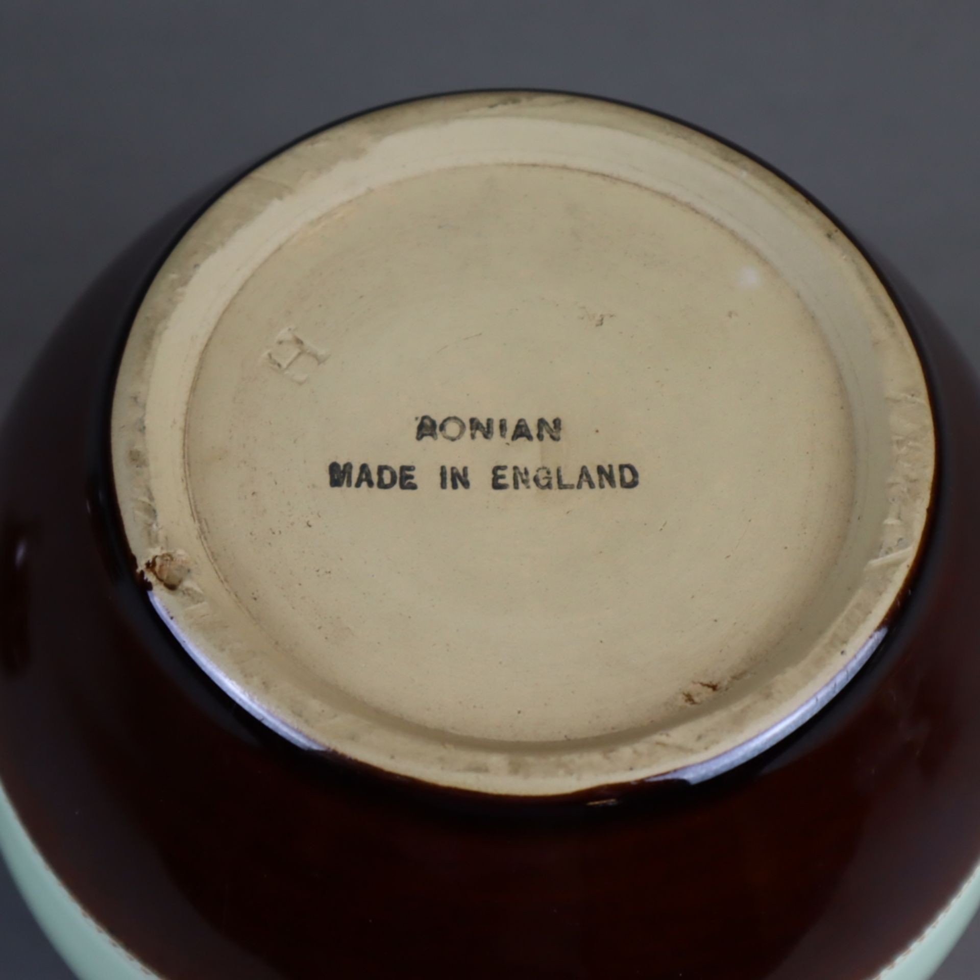 Keramik-Tabaktopf - sandfarbener Scherben, Glasur in Braun und Lindgrün, gebauchte Wandung auf zurü - Bild 5 aus 5