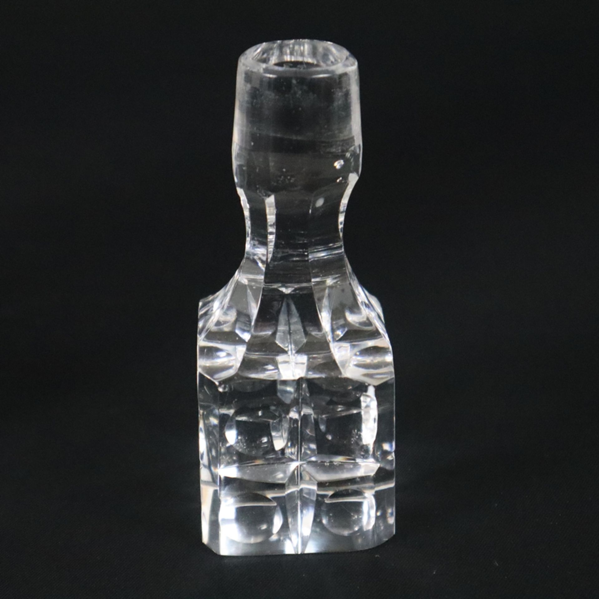 Whiskykaraffe mit Silbermontur -20. Jh., dickwandiges Klarglas mit Schäl-, Kugel- und Kehlschliff,  - Bild 2 aus 7