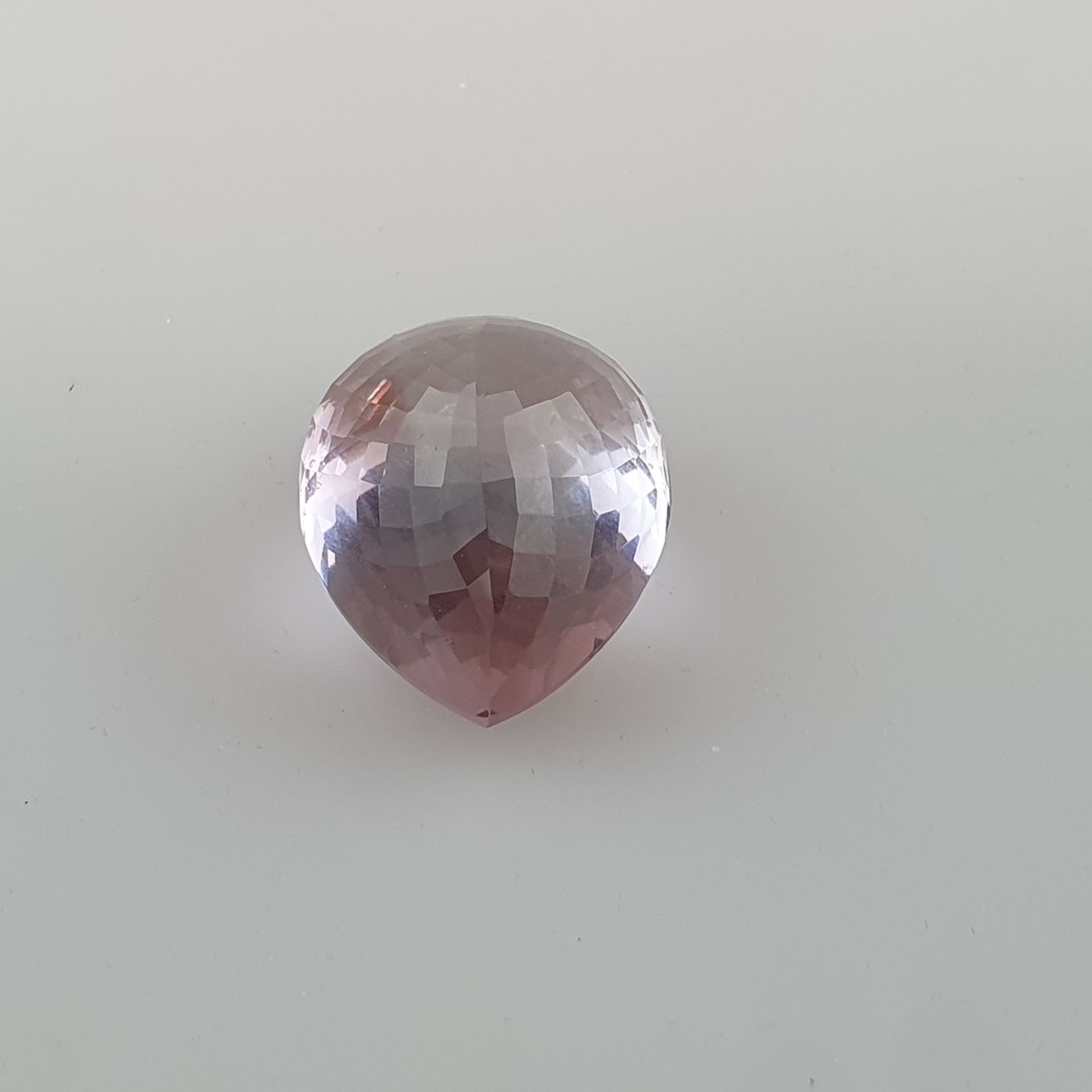 Loser Amethyst - 82,63 ct., Tropfen-/Brioletschliff, Maße: 31,3 x 24,4 x 17,4 mm, WGI-Zertifikat WG - Bild 5 aus 7