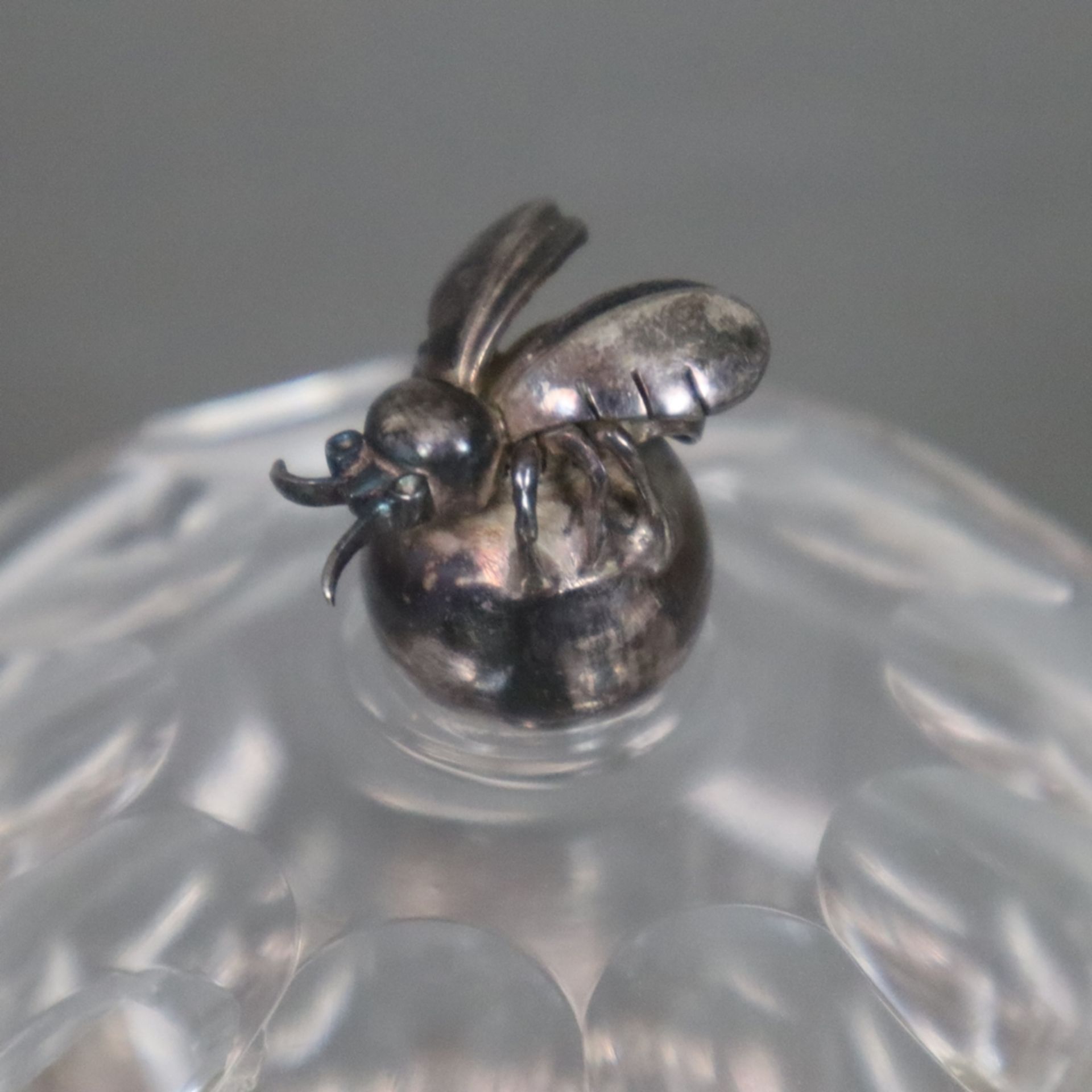 Honigdose mit Silbermontur - Klarglas, runde Dose mit Rund- und Olivenschliff, Deckel mit vollrunde - Bild 2 aus 7