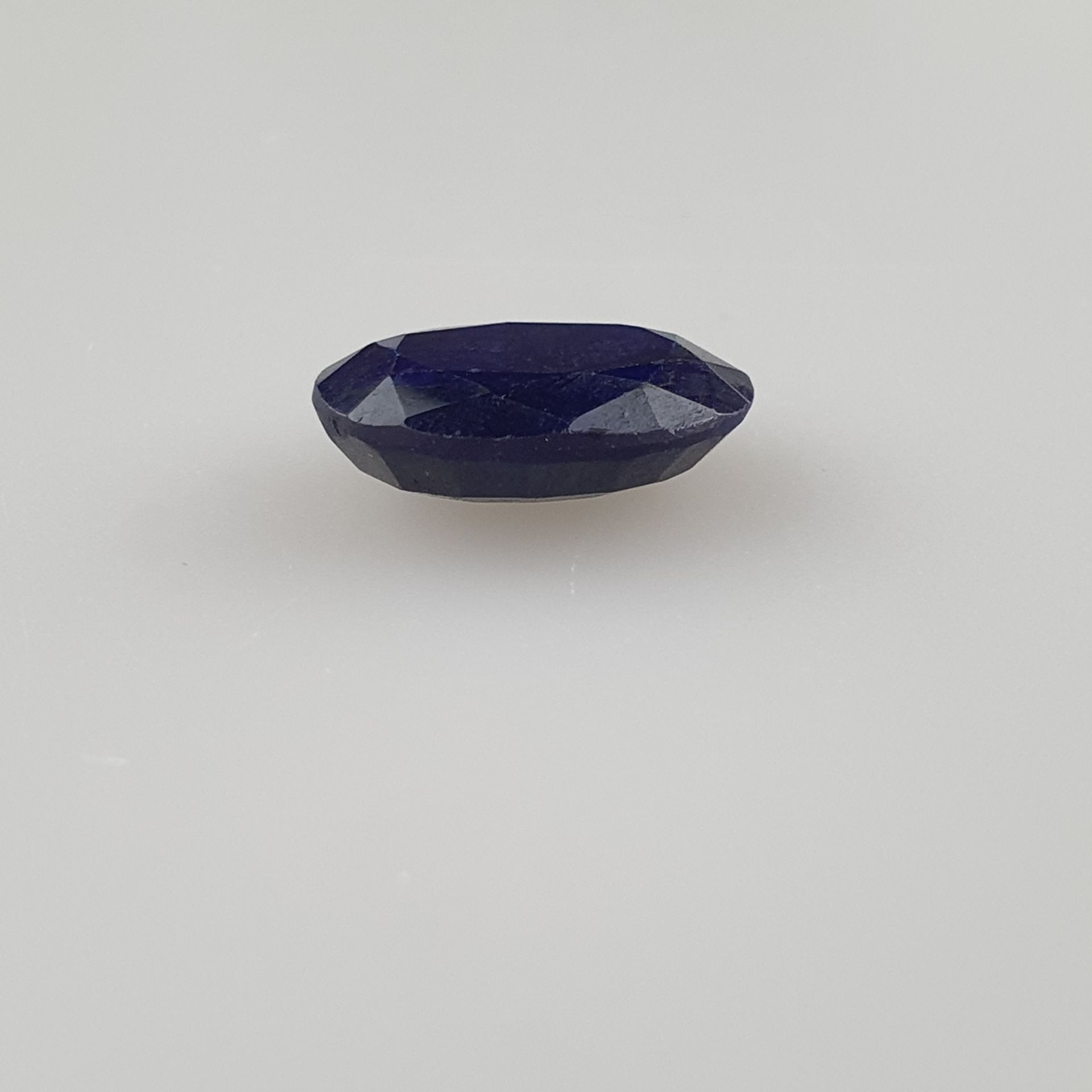 Loser Saphir - dunkelblau, oval facettiert, ca.14,69ct, mit IDT-Zertifikat - Bild 3 aus 6