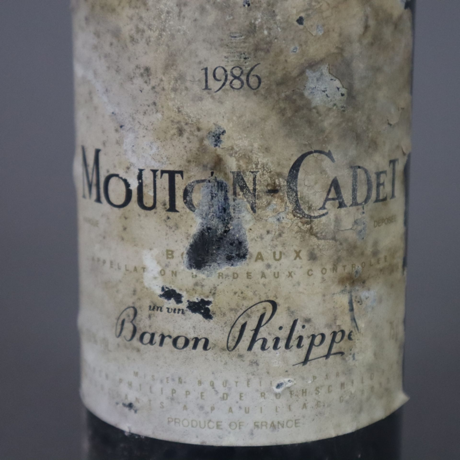 Wein - 1986 Baron Philippe de Rothschild Mouton Cadet, France, 0,7 L, Flasche verschmutzt, Etikett  - Bild 5 aus 6