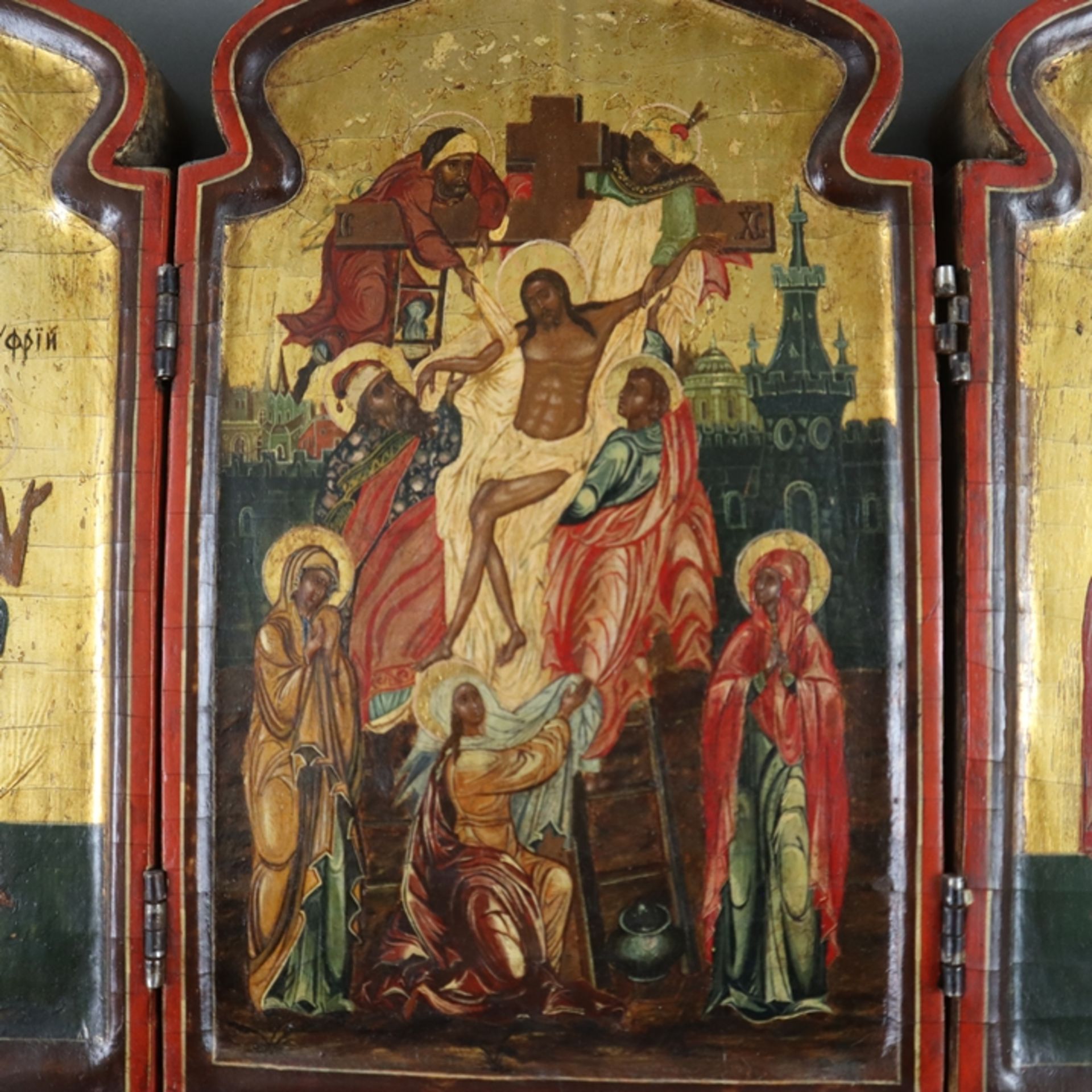 Reise-Triptychon mit Kreuzabnahme - Russland, 19. Jh., Temperamalerei mit Gold auf Holz, Mittelteil - Bild 2 aus 11