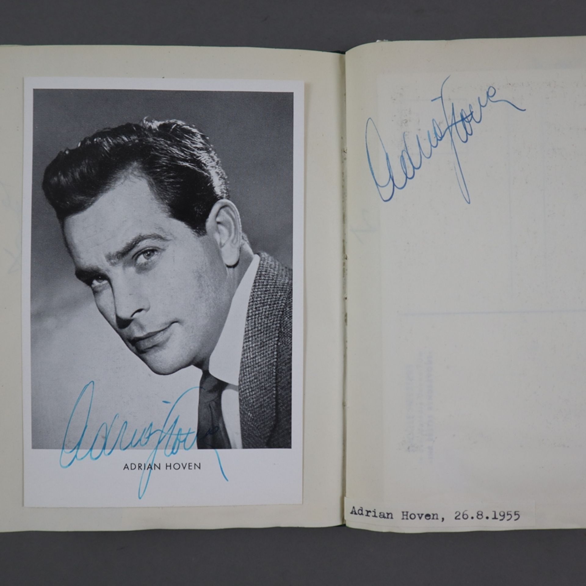 Zwei Autogramm-Alben aus den Jahren 1955 und 1956 & Karton mit unzähligen Fotos von bekannten Persö - Bild 2 aus 9