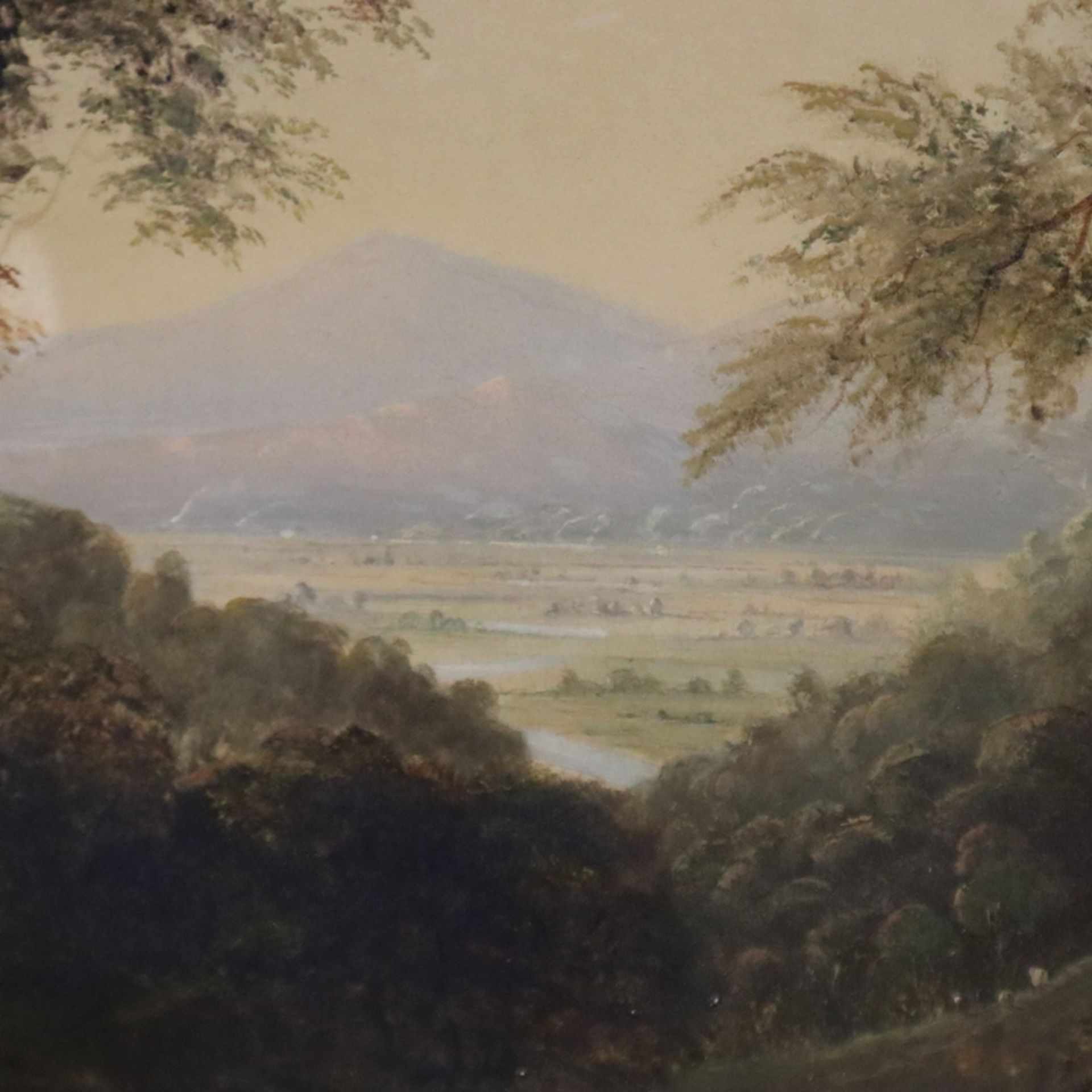 Unbekannte/r Landschaftsmaler/in (19. Jh.) - Blick auf eine weitläufige Gebirgslandschaft mit Fluss - Bild 5 aus 10