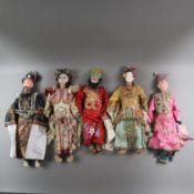 Fünf chinesische Theaterpuppen - China, um 1900/Anfang 20. Jh., am Hals gemarkt, einsteckbare Köpfe