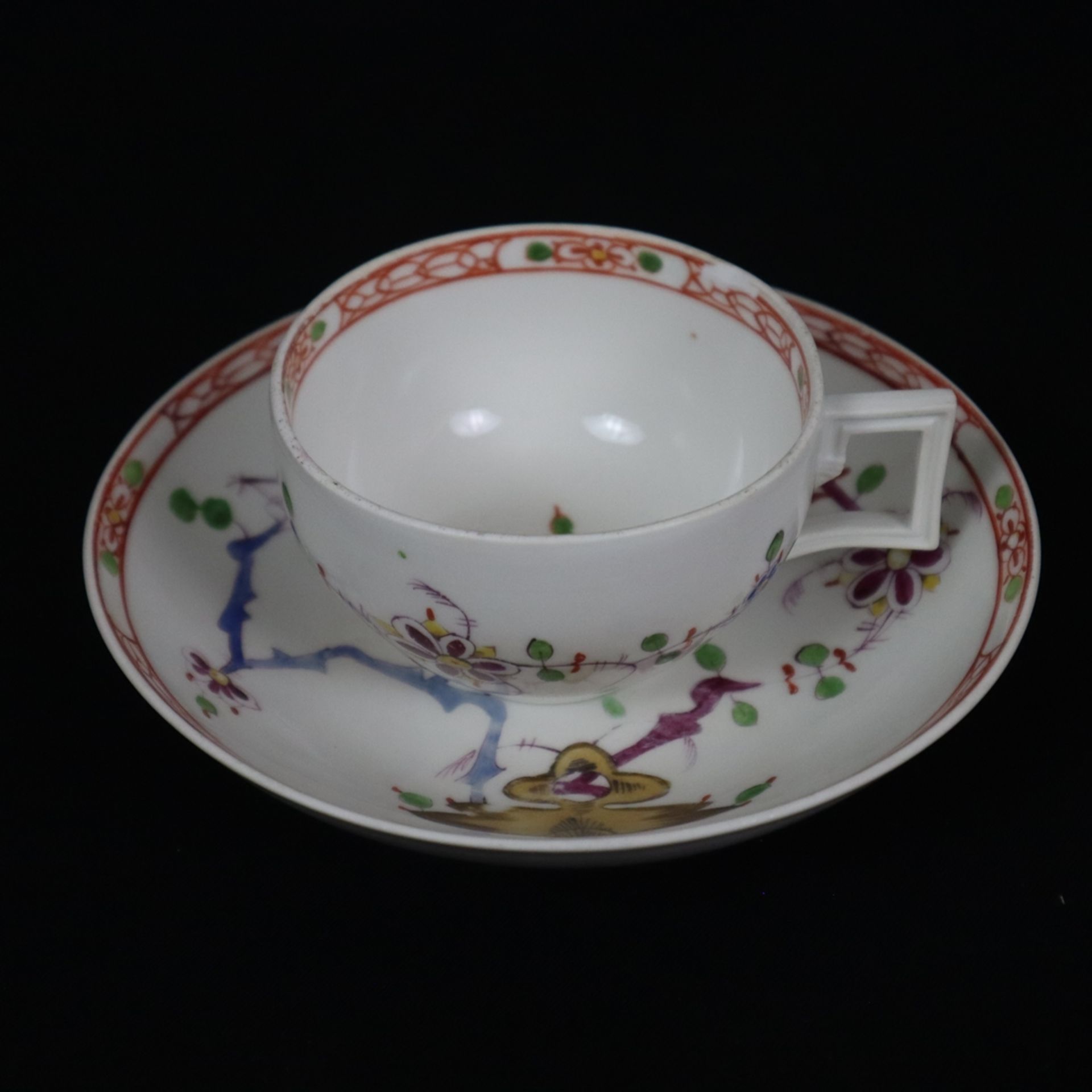 Teetasse mit Untertasse - Meissen, um 1780/90, Porzellan, polychrome Malerei mit Kakiemon-Dekor mit
