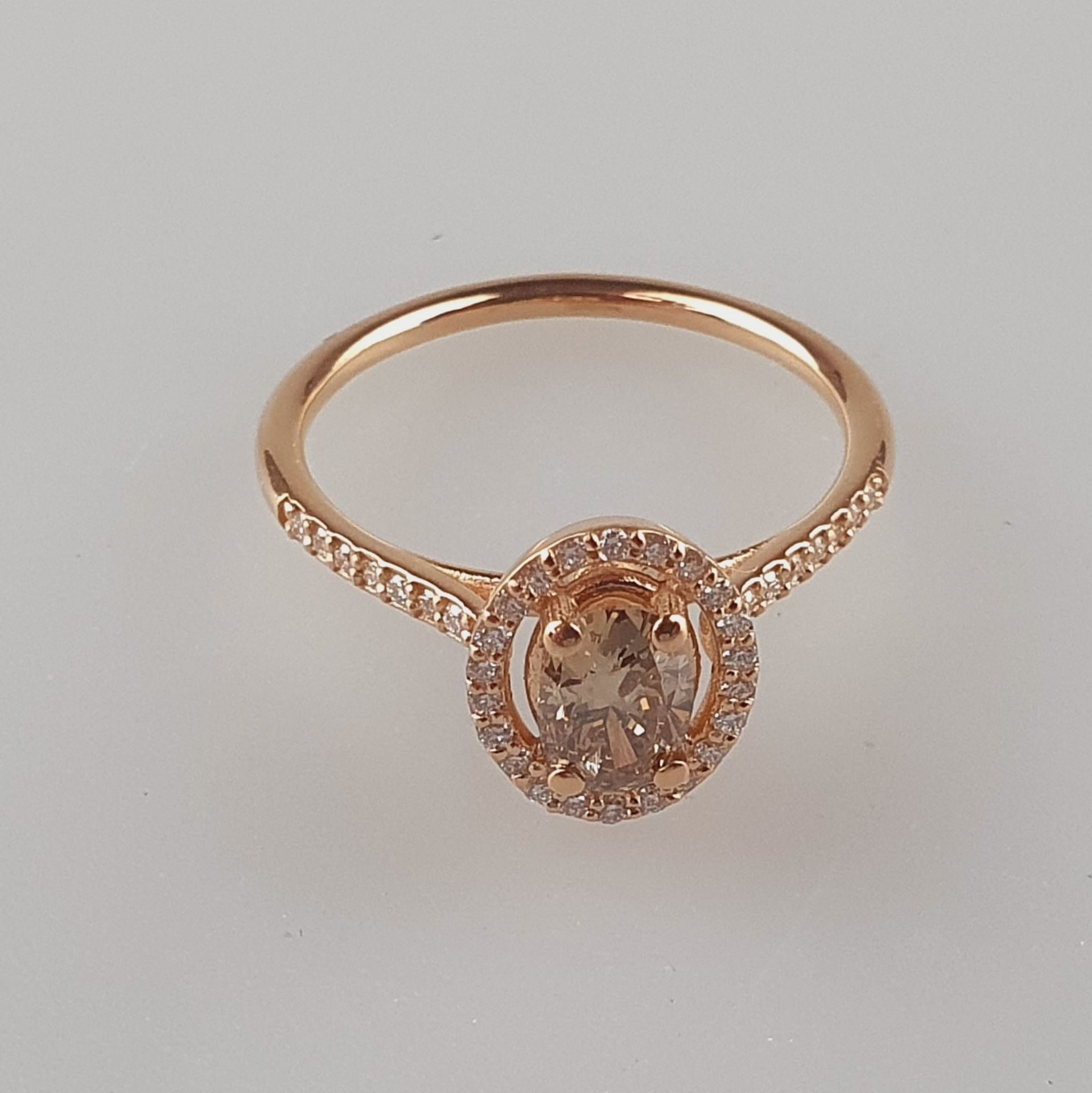 Diamantring - Roségold 750/000, zentraler Diamant im Ovalschliff von 0,54 ct. in Krappenfassung (Fa - Image 3 of 6