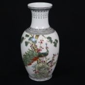 Balustervase - China, Jingdezhen, 20. Jh., weiße Porzellanvase mit abgesetzter Schulter und ausges