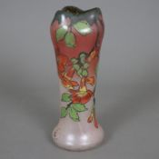 Jugendstil-Vase - Frankreich, Anfang 20. Jh., Glas, balusterförmiger Korpus mit dreifach gedrücktem