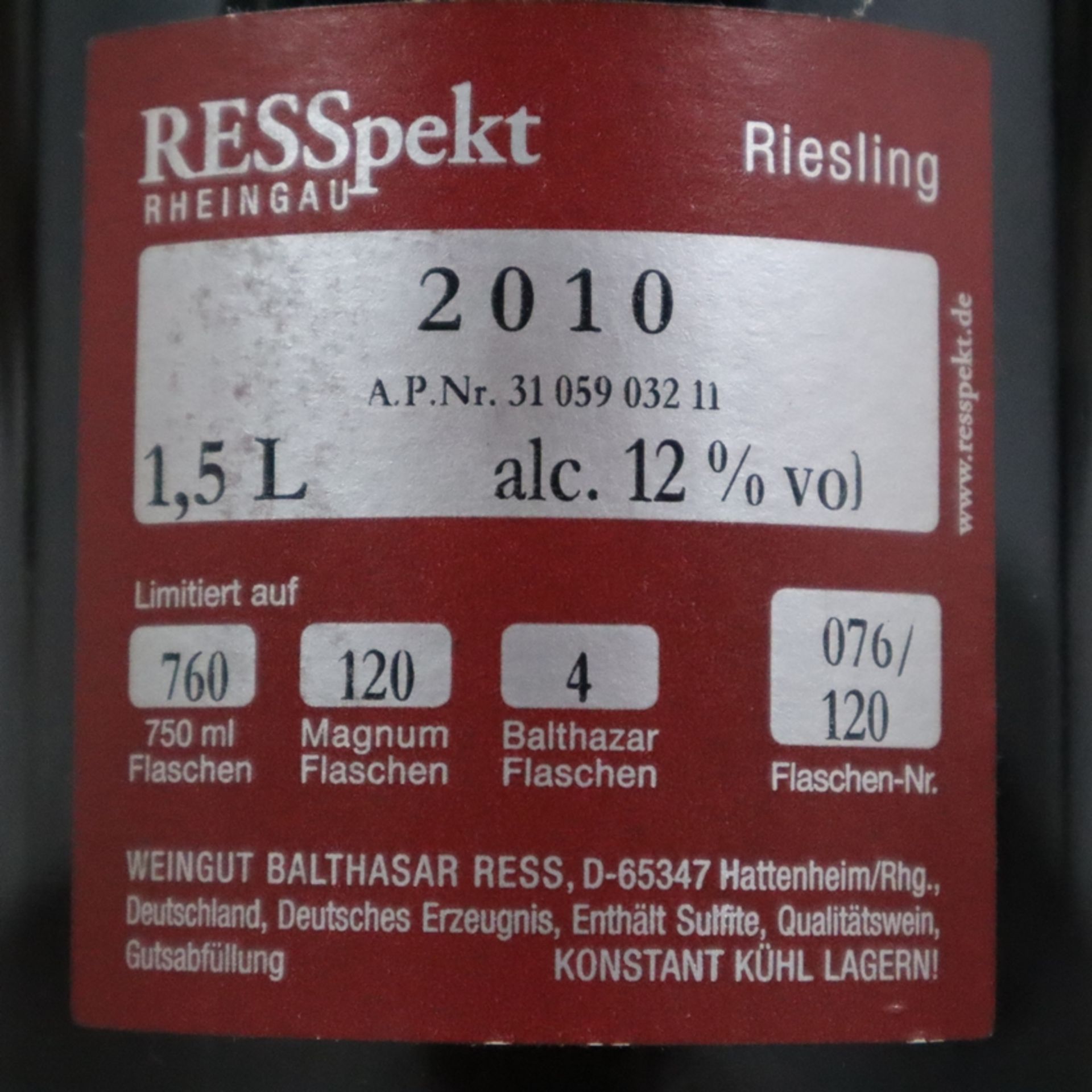 Wein - 2010 „RESSpekt“ Rheingau Riesling, 1,5 l Magnum, Füllstand: High Fill, Flasche 76/120, mit W - Bild 4 aus 6