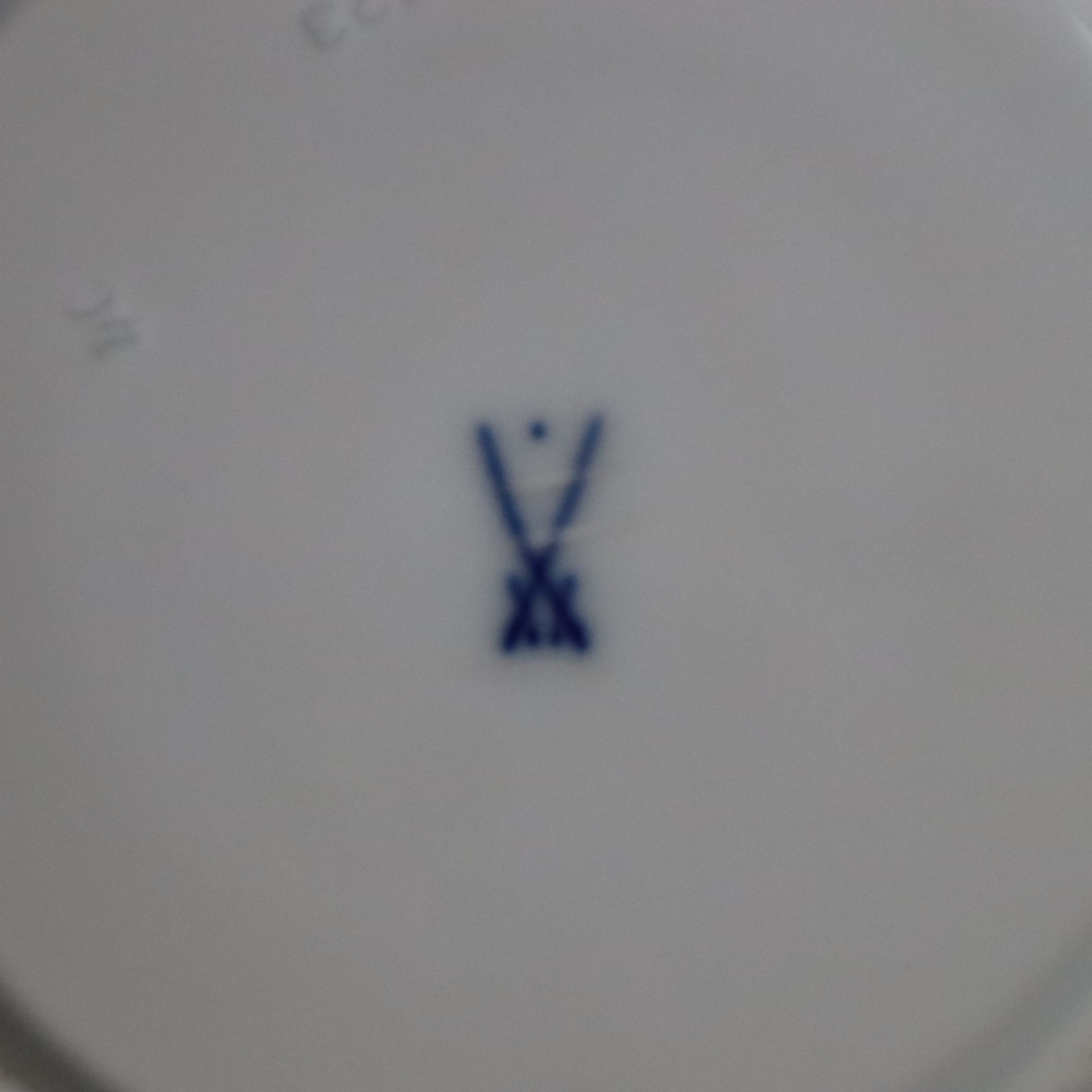 Kaffeegedeck - Meissen, 20. Jh., Porzellan, Empire-Form mit Schwanenhalshenkel, Weinlaubdekor in Gr - Bild 7 aus 7