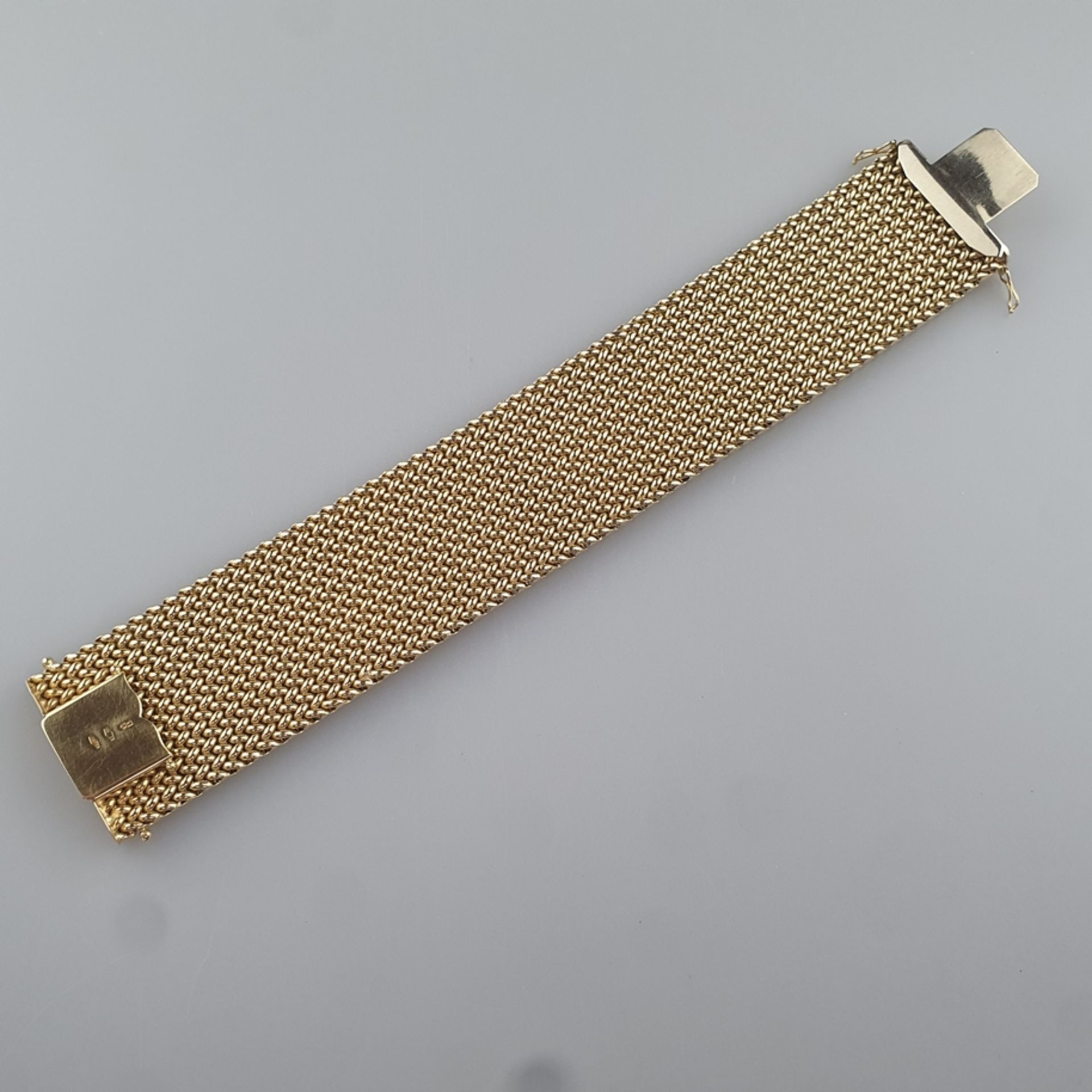 Manschettenarmband - Gelbgold 585/000 (14K), gestempelt, breites Band aus geschmeidigem Goldgeflech - Bild 5 aus 5