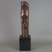 Modigliani, Amedeo (1884 Livourne -1920 Paris, nach) - "Tête de jeune femme", Bronze, braun patinie