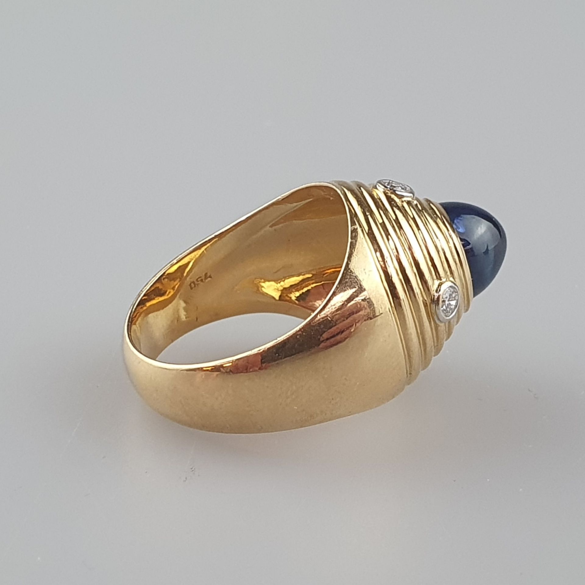 Saphir-Kuppelring - Gelbgold 750/000 (18.K), innen gestempelt, kuppelförmiger Ringkopf (ca. H.1,1cm - Bild 3 aus 5