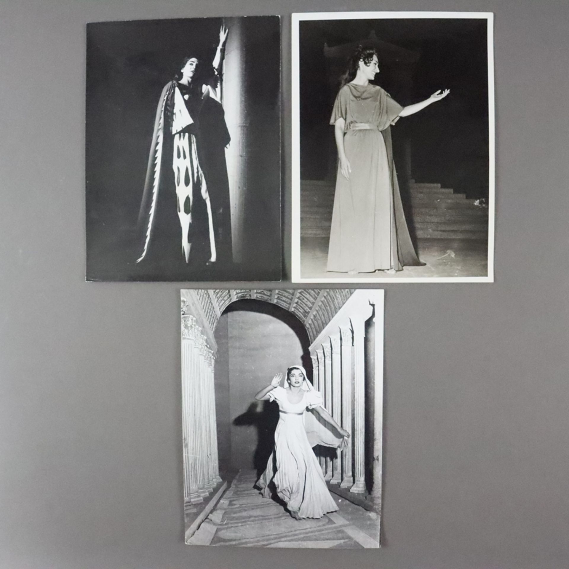 Konvolut zum 100. Geburtstag von Maria Callas (2.12.1923 New York -16. 9.1977 Paris) - 3 s/w Fotogr