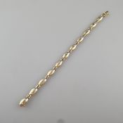 Bicolor-Diamantarmband - Gelb-/Weißgold 585/000 (14 K), gestempelt, ca. 6 mm breit, 11 Glieder bese