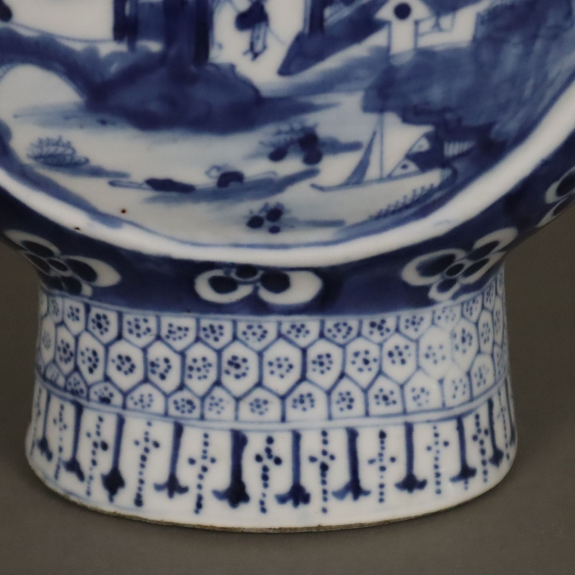 Mond-/Pilgerflasche - China, Ende 19.Jh., Porzellan mit Blaumalerei, Flaschenform mit Röhrenhals un - Bild 5 aus 11
