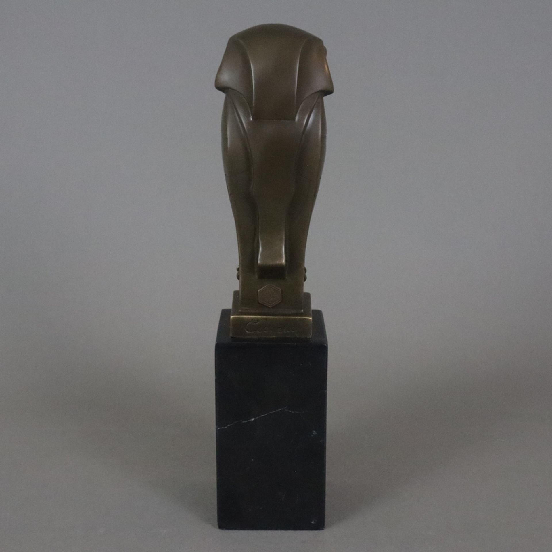 Coenrad, J. B. (20. Jh.) - Eule", Bronze, braun patiniert, stilisierte Darstellung, Plinthe rücksei - Bild 6 aus 8