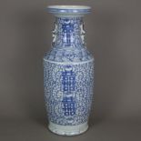 Blau-weiße Bodenvase - China, späte Qing-Dynastie, Tongzhi 1862-1875, sog. „Hochzeitsvase“, auf der