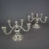 Ein Paar Silberleuchter - Kerzenleuchter, Silber 835/000, deutsch, gestempelt „Halbmond Krone 835“,