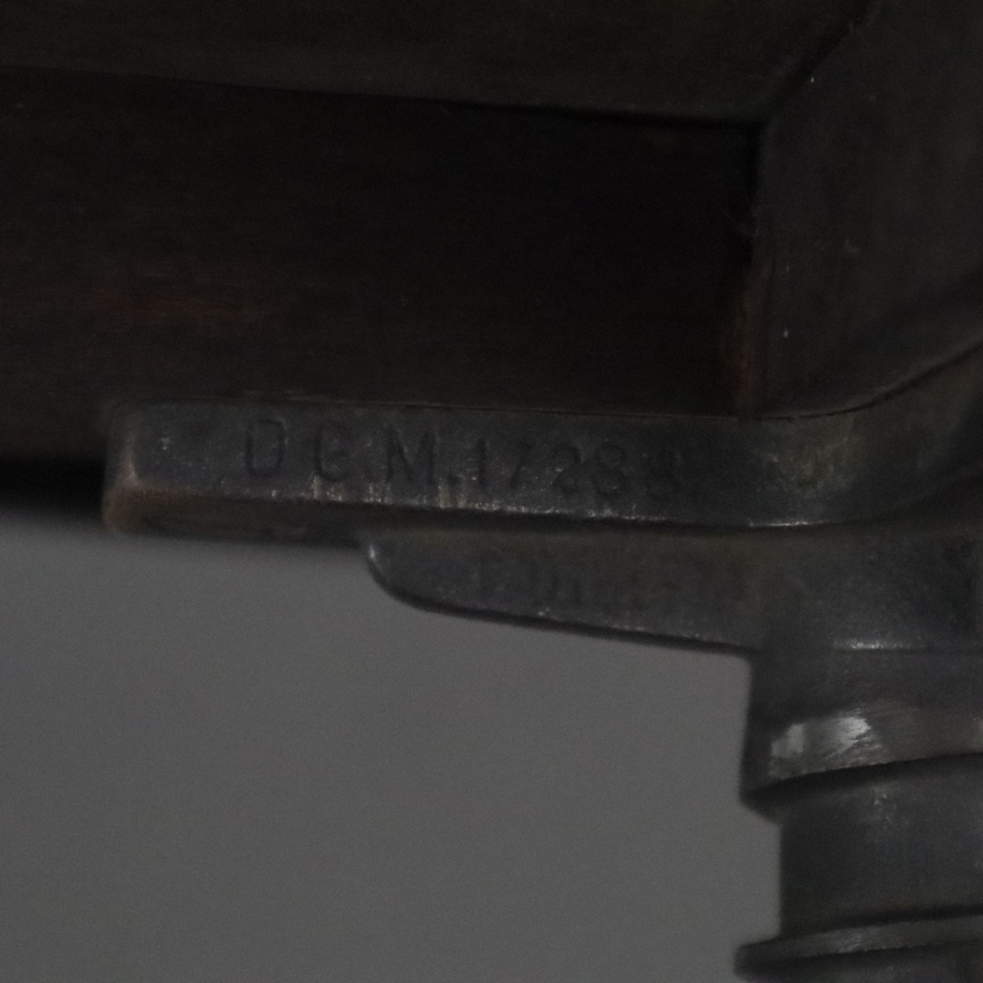 Louis Philippe-Klavierhocker - 19. Jh., Baluster-Dreibeingestell aus Holz, schwarz gefasst, höhenve - Bild 8 aus 12