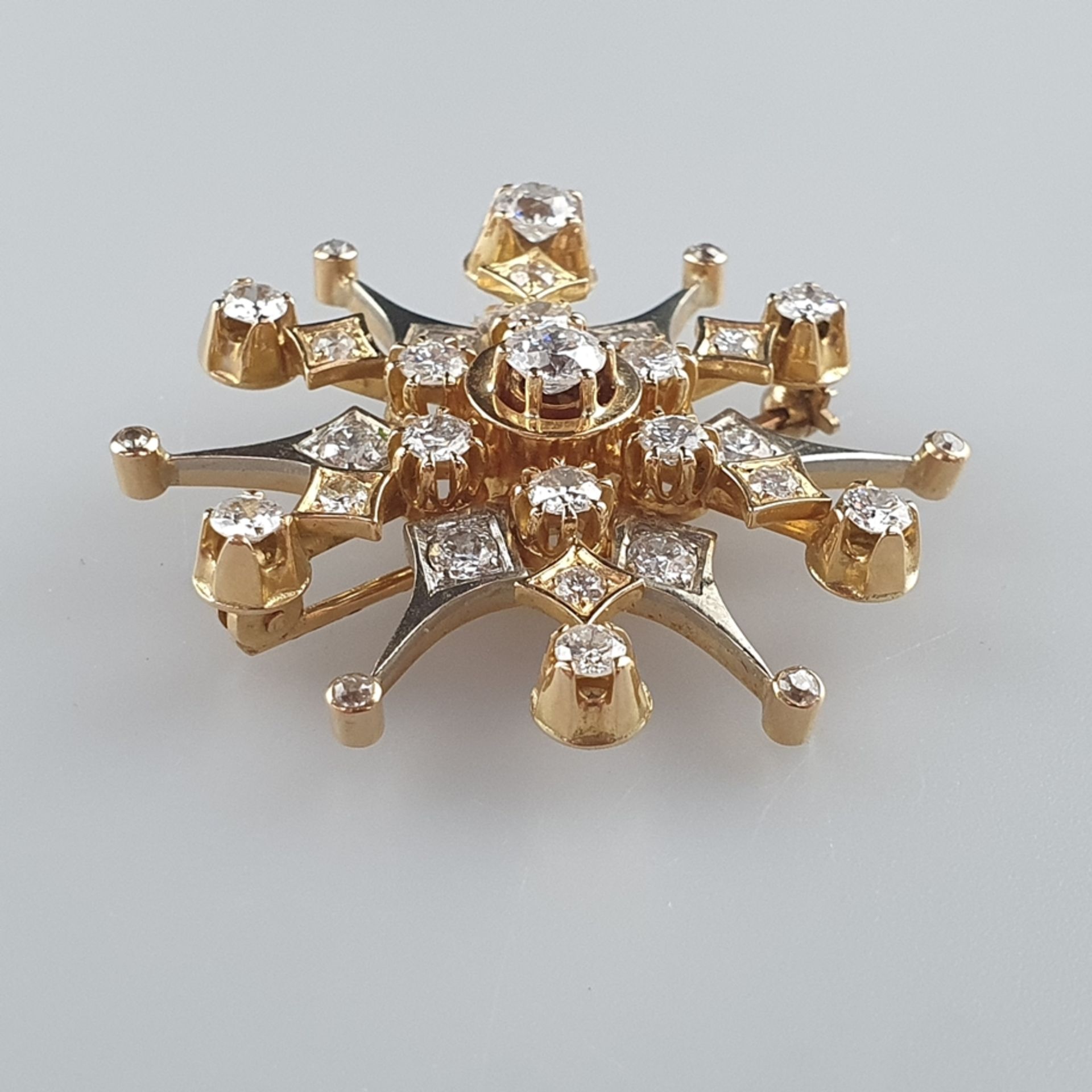 Funkelnde Sternbrosche/ Anhänger mit Diamanten - Gelb-/Weißgold 585/000 (14 K), Öse gestempelt, fil - Bild 3 aus 6