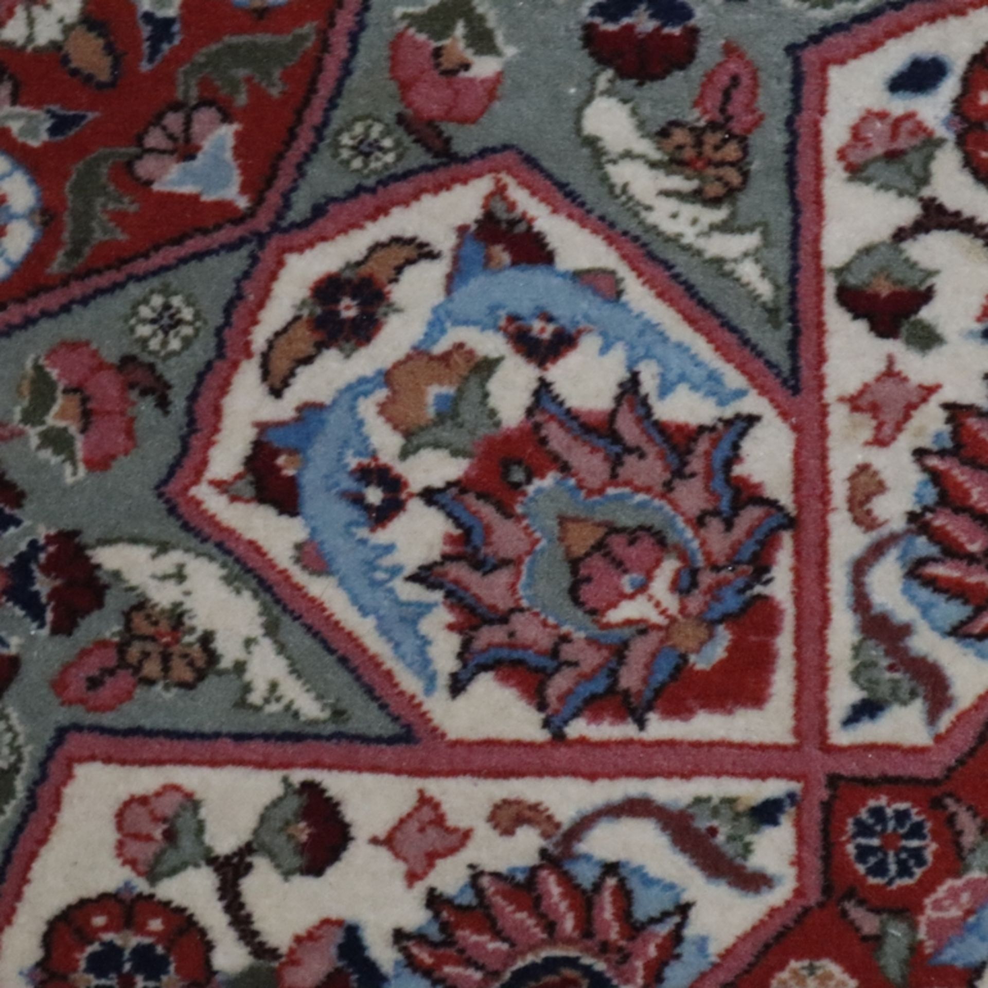Orientteppich - Türkei, 2. Hälfte 20. Jh., Wolle, beigegrundig, geometrisches und florales Muster,  - Bild 5 aus 6
