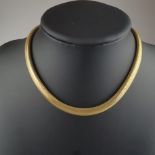 Vintage-Collier - Henkel & Grosse (Pforzheim), vergoldetes Metall, flexible Schlangenkette mit Kast