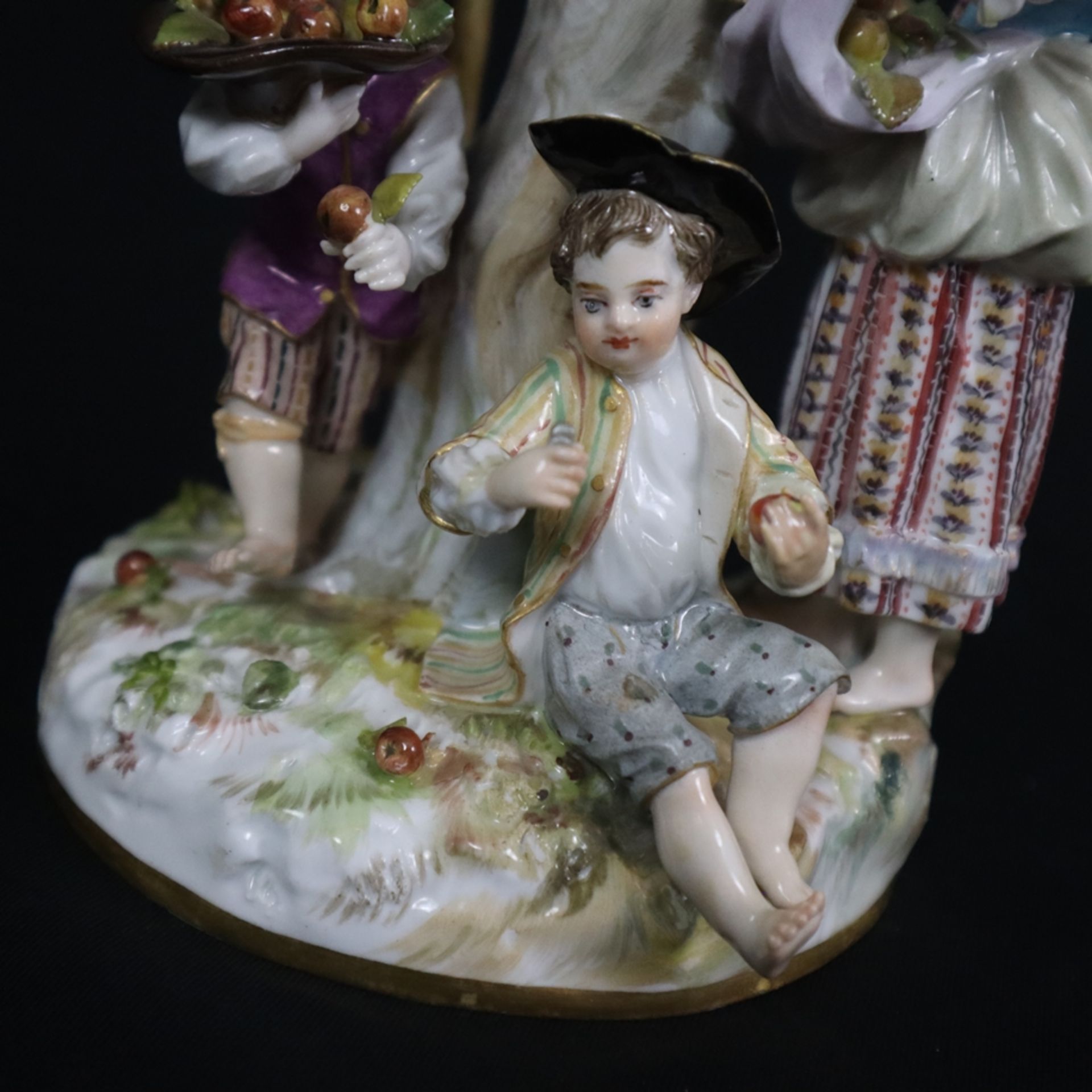 Figurengruppe "Apfelernte" - Meissen, Knaufzeit, Porzellan, polychrome Bemalung, Goldstaffage, Entw - Image 6 of 10